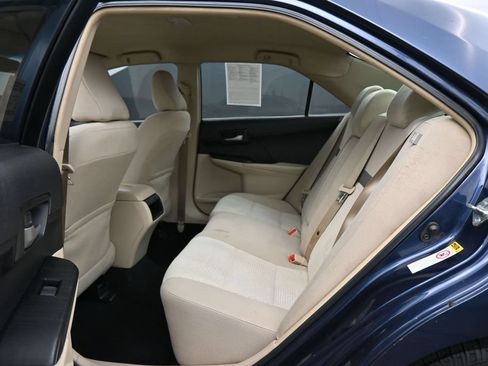 Used 2014 Toyota Camry LE FWD image 12