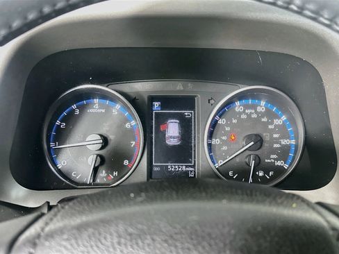 Used 2018 Toyota RAV4 XLE FWD image 18