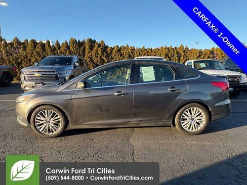 Used 2015 Ford Focus Titanium image 7