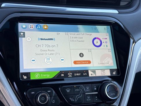 Used 2020 Chevrolet Bolt Premier w/ Infotainment Package image 12