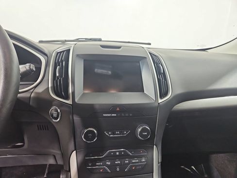 Used 2019 Ford Edge SEL w/ Equipment Group 201A FWD image 19