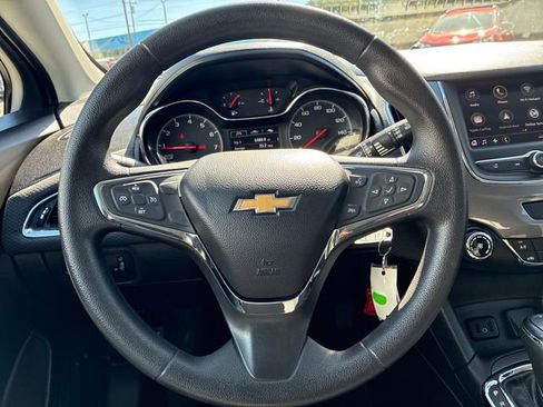 Used 2019 Chevrolet Cruze LS w/ LS Convenience Package FWD image 14