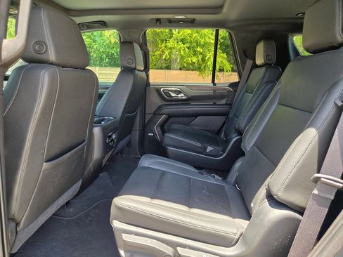 Used 2021 Chevrolet Tahoe LT w/ LT Signature Plus Package AWD/4WD image 14