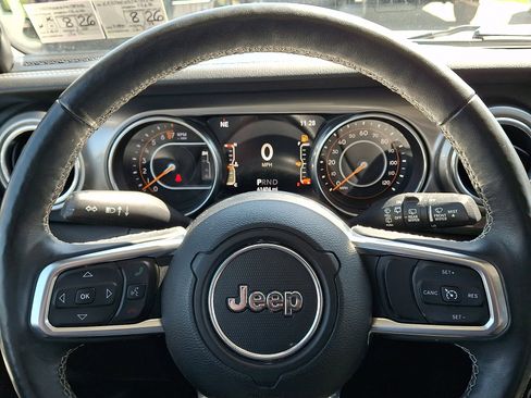 Used 2018 Jeep Wrangler Unlimited Sahara w/ Cold Weather Group image 21
