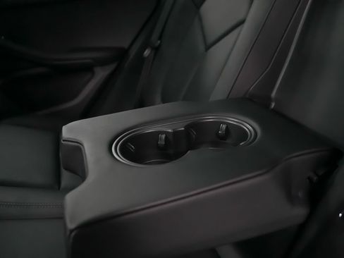 New 2026 Porsche Macan image 19