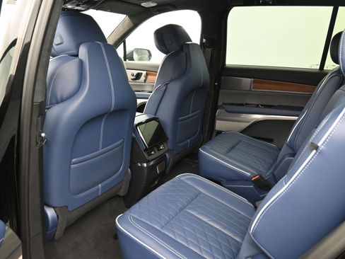 New 2026 Cadillac Vistiq Premium Luxury w/ LPO, Floor Liner Package image 10