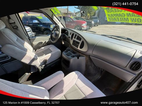 Used 2003 Ford E-150 and Econoline 150 Commercial Van 3D image 26