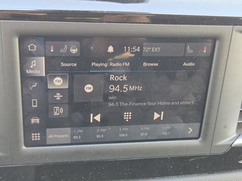 Used 2023 Chrysler Voyager LX image 24