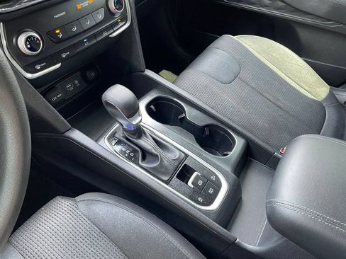 Used 2020 Hyundai Santa Fe SE AWD/4WD image 21