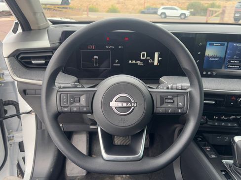 New 2026 Nissan Kicks SV image 20