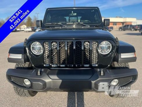 Used 2022 Jeep Gladiator Willys image 9