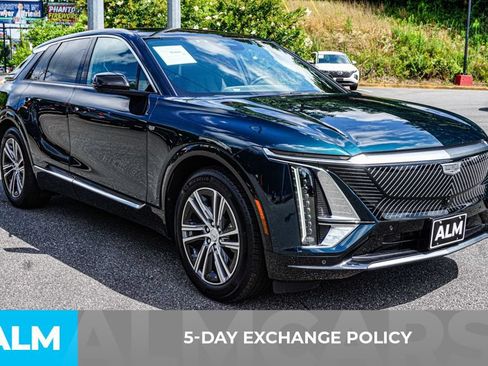 Used 2024 Cadillac Lyriq Luxury AWD/4WD image 4