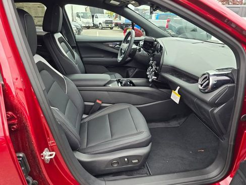 New 2025 Chevrolet Blazer EV LT image 12