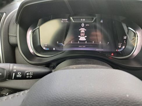 Used 2024 RAM 1500 Laramie image 12