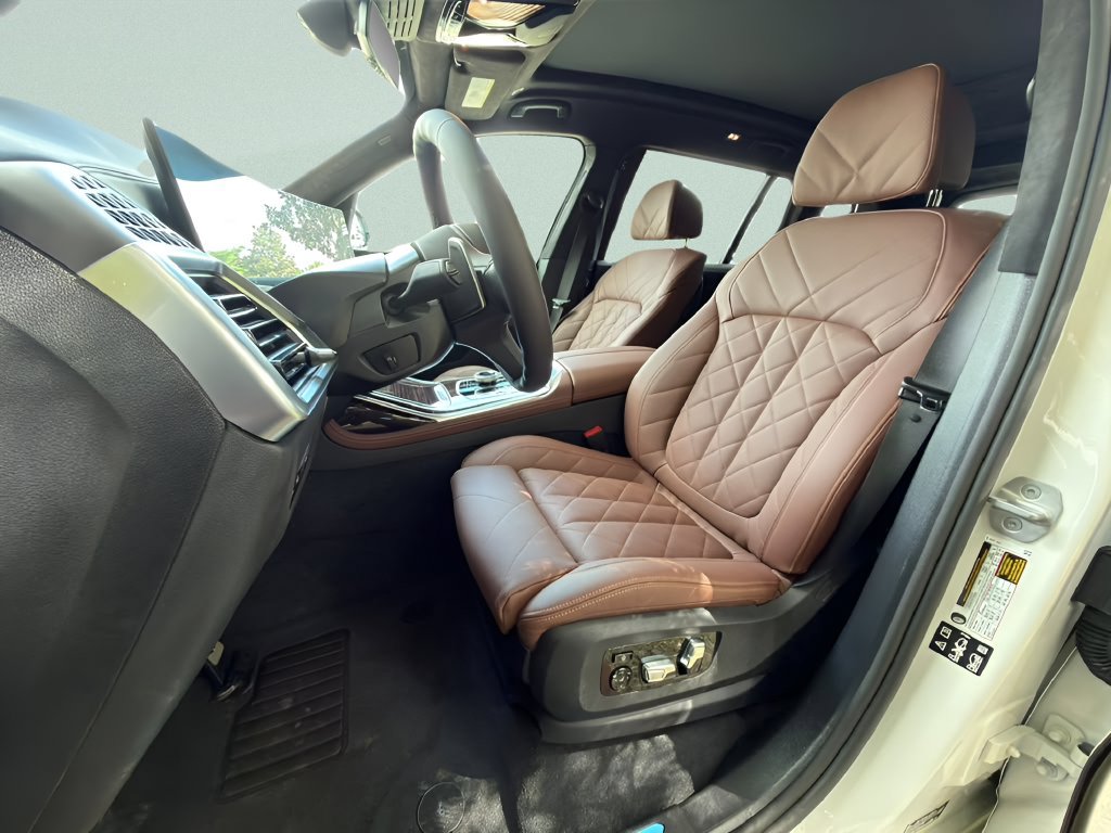 New 2027 BMW X7 xDrive40i w/ Executive Package AWD/4WD image 10