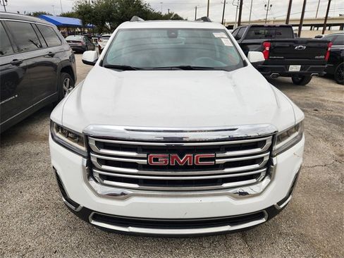 Used 2023 GMC Acadia SLE w/ Driver Convenience Package image 2