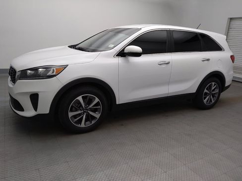 Used 2020 Kia Sorento FWD V6 image 2