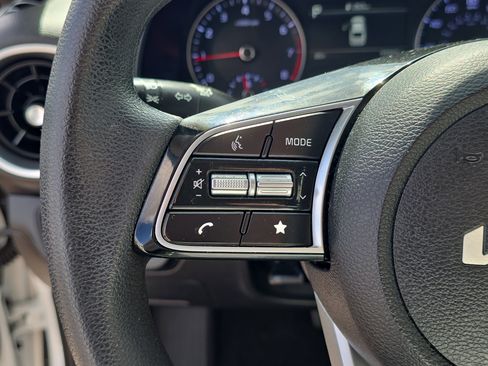 Certified 2024 Kia Forte LXS FWD image 29