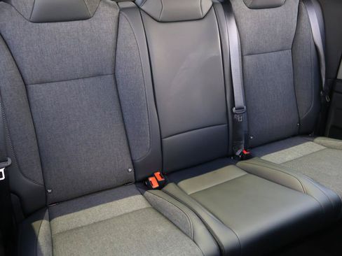 Used 2025 Tesla Cybertruck 2WD Crew Cab image 18