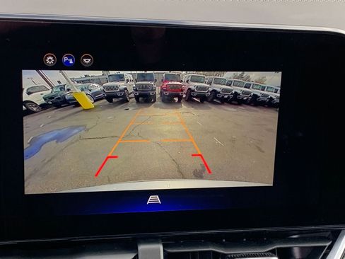 Used 2025 Chevrolet Equinox LT image 17