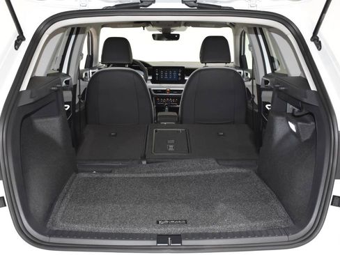 New 2026 Volkswagen Taos SE image 29