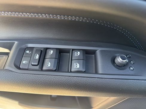 New 2026 Jeep Compass Latitude image 9