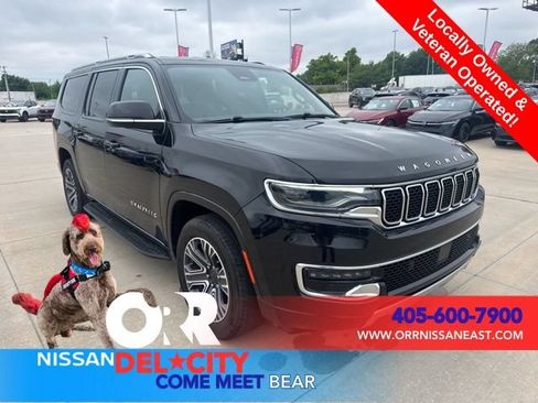 Used 2024 Jeep Wagoneer L Series II RWD image 7