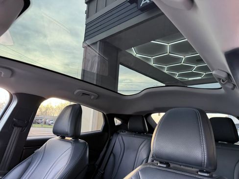 Used 2021 Ford Mustang Mach-E Premium image 28