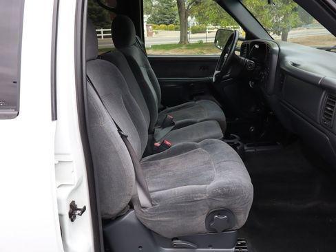 Used 2002 Chevrolet Silverado 2500 LS AWD/4WD image 22