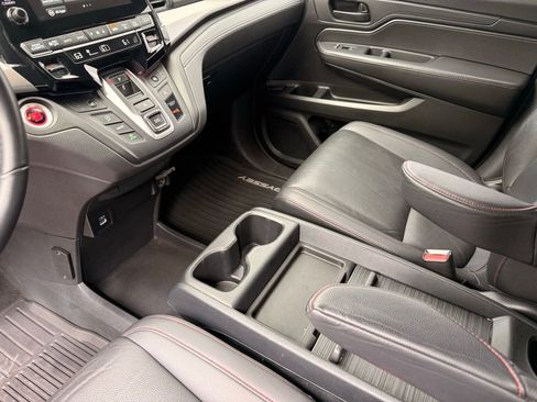 Used 2023 Honda Odyssey Sport image 13