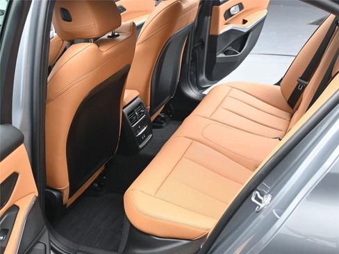 Used 2025 BMW 330i 330i w/ M Sport Package image 6