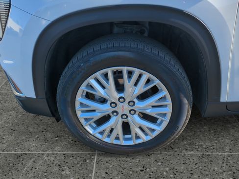 Used 2024 GMC Acadia Elevation image 14