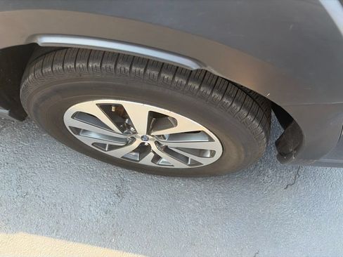 Used 2024 Subaru Outback Premium AWD/4WD image 10