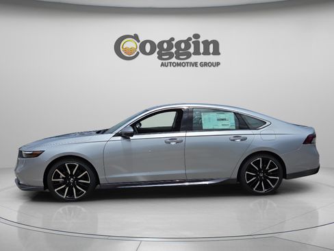 New 2026 Honda Accord Touring image 2