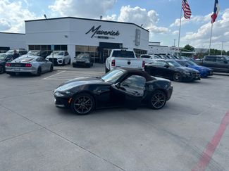 Used 2018 MAZDA MX-5 Miata Grand Touring video 1