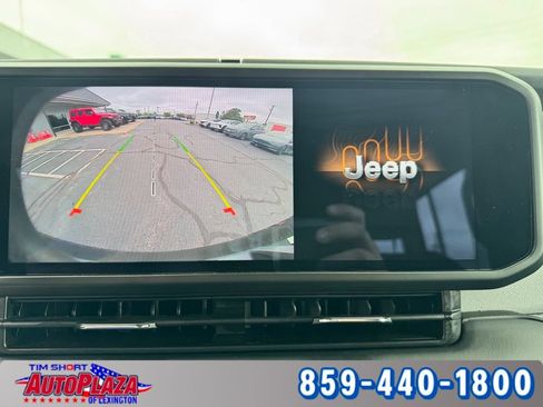 Used 2026 Jeep Wrangler Unlimited Sahara AWD/4WD image 24