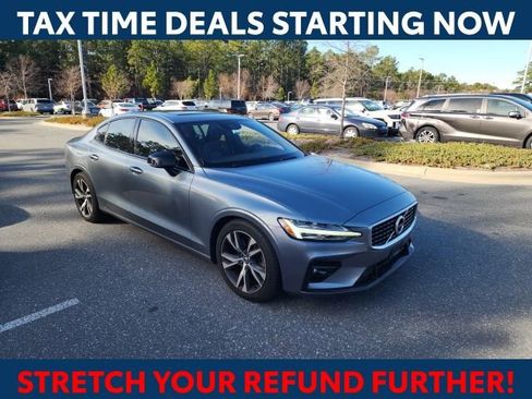 Used 2019 Volvo S60 T6 R-Design image 1
