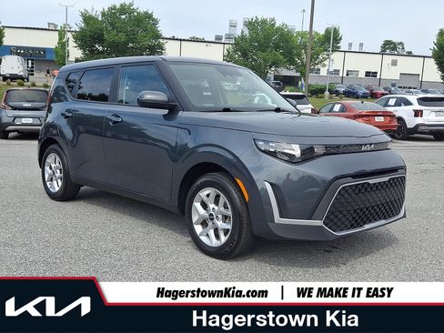 Certified 2025 Kia Soul LX w/ LX Technology Package FWD image 1