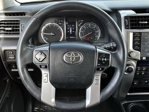 Used 2021 Toyota 4Runner Limited image 11