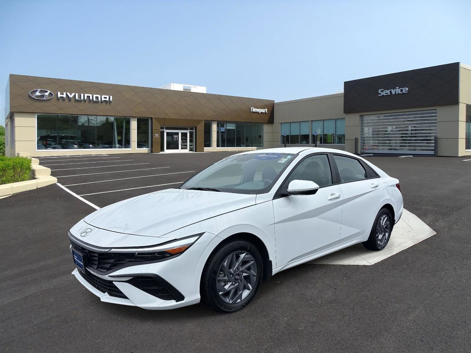 Certified 2024 Hyundai Elantra Blue FWD image 1