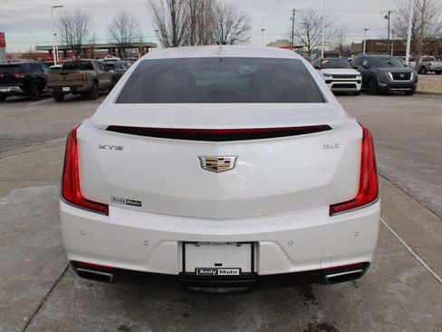 Used 2018 Cadillac XTS Luxury image 8