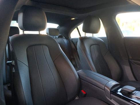 Used 2021 Mercedes-Benz CLA 250 image 24