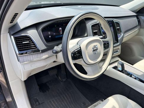 Used 2023 Volvo XC90 B6 Plus w/ Protection Package Premier AWD/4WD image 4