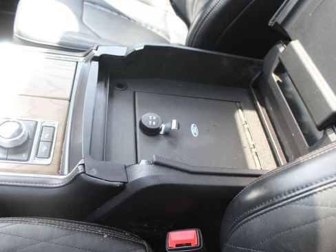 Used 2019 Ford Expedition Max Platinum AWD/4WD image 34