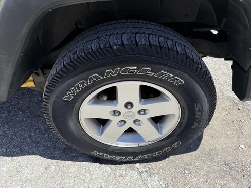 Used 2011 Jeep Wrangler Sport AWD/4WD image 10