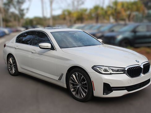 Used 2021 BMW 530e w/ Premium Package image 12