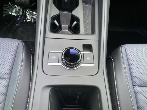 New 2025 Volkswagen Tiguan SE image 21