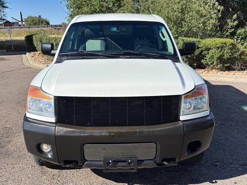 Used 2010 Nissan Titan PRO-4X AWD/4WD image 4