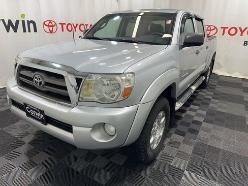 Used 2010 Toyota Tacoma 4x4 Double Cab image 3
