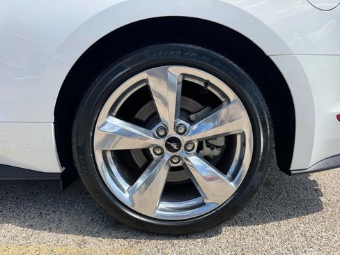 Used 2019 Ford Mustang GT Premium image 19